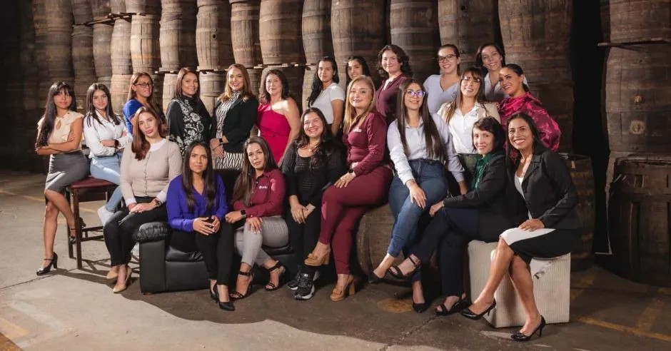 Centenario Internacional team | Bondston